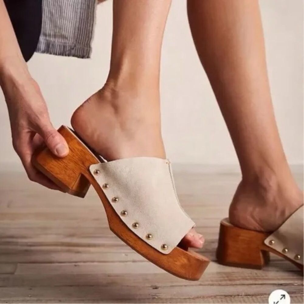Vicenza by at Free People  Zola Studded Clog size 8 - Picture 3 of 16